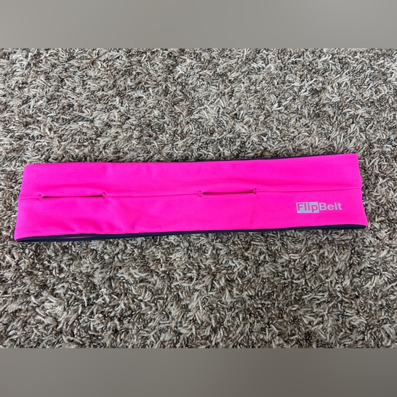 FlipBelt Pink Running Belt - Picture 1 of 7